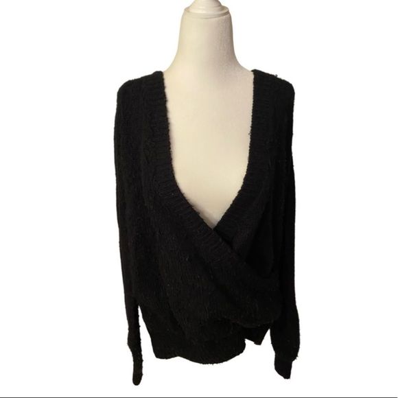 LF crossover oversized sweater - Picture 3 of 5